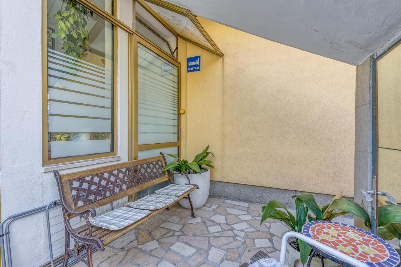 Apartments Vivijana Rabac Exterior foto